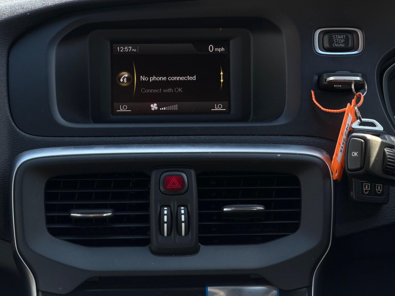 Used Volvo V40 2013 for sale - 77925541: Photo 22