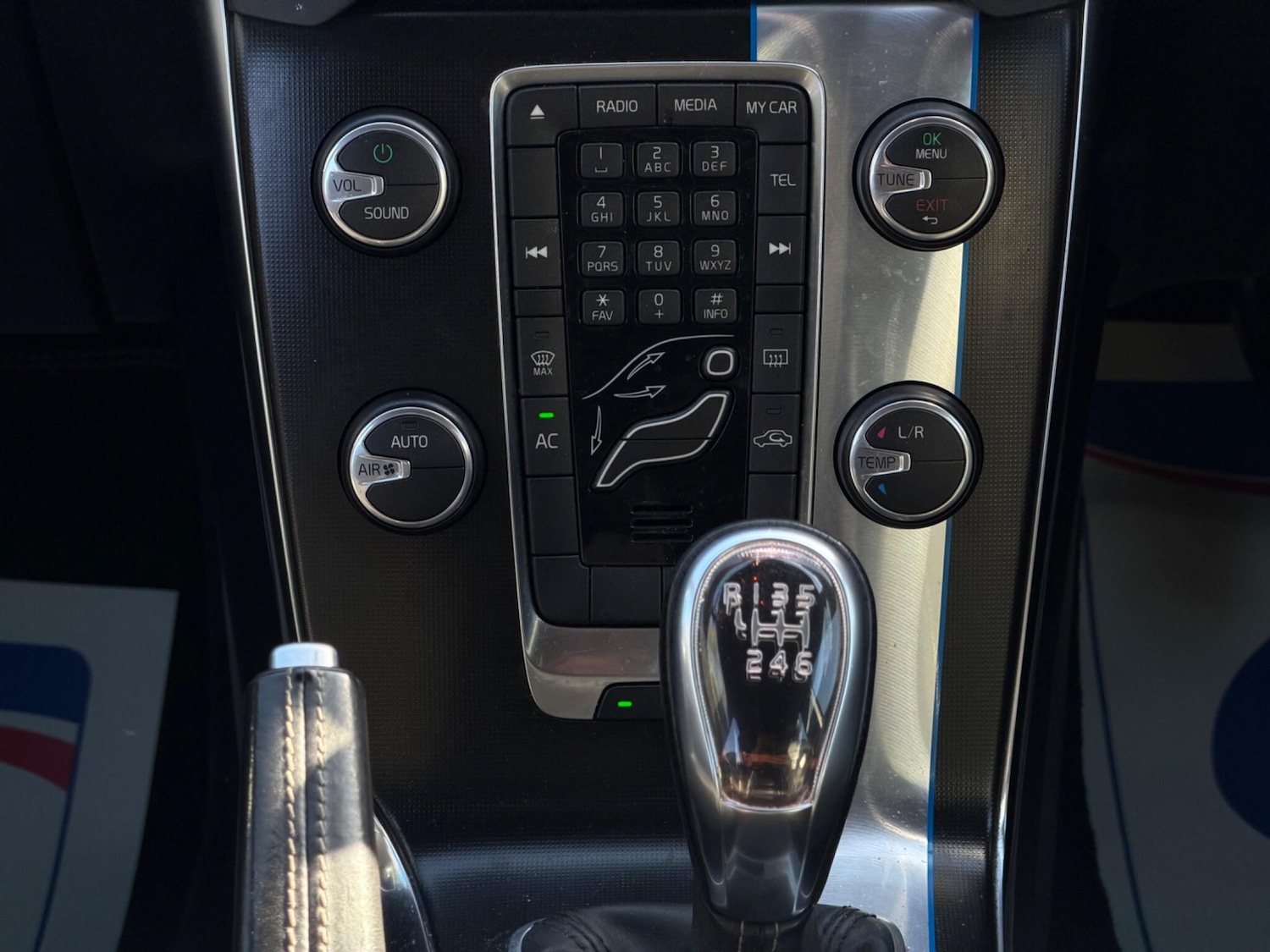 Used Volvo V40 2013 for sale - 77925541: Photo 23