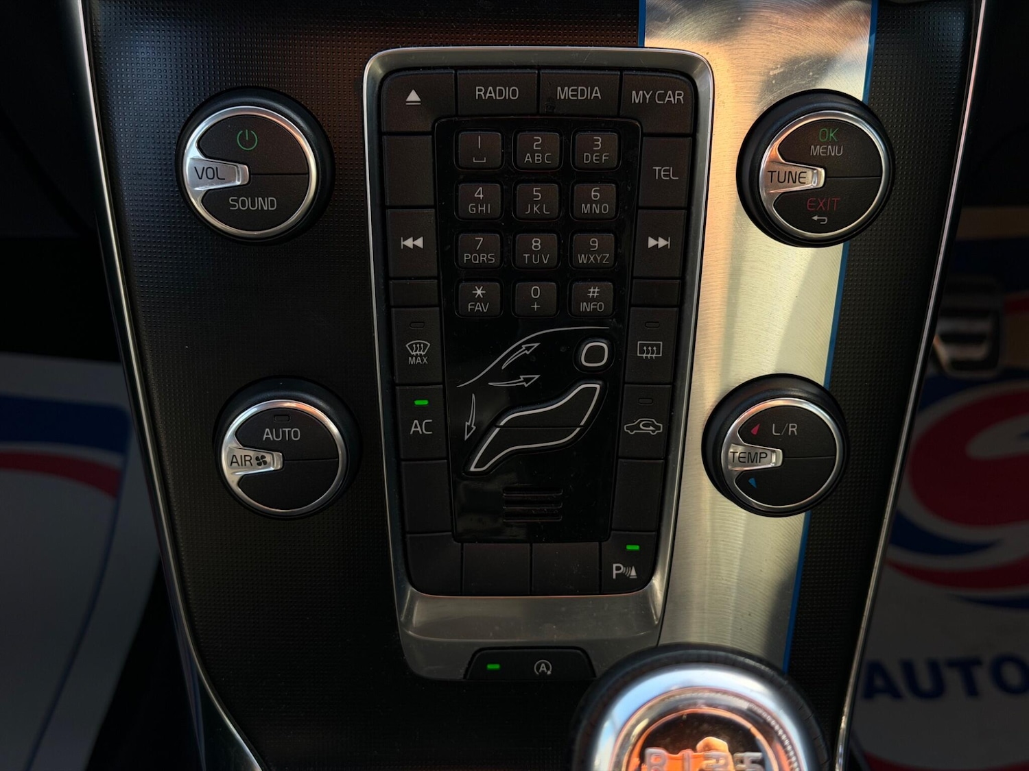 Used Volvo V40 2013 for sale - 77925541: Photo 25