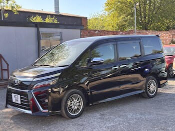 Used Toyota Voxy 2021 for sale - 78471919: Photo