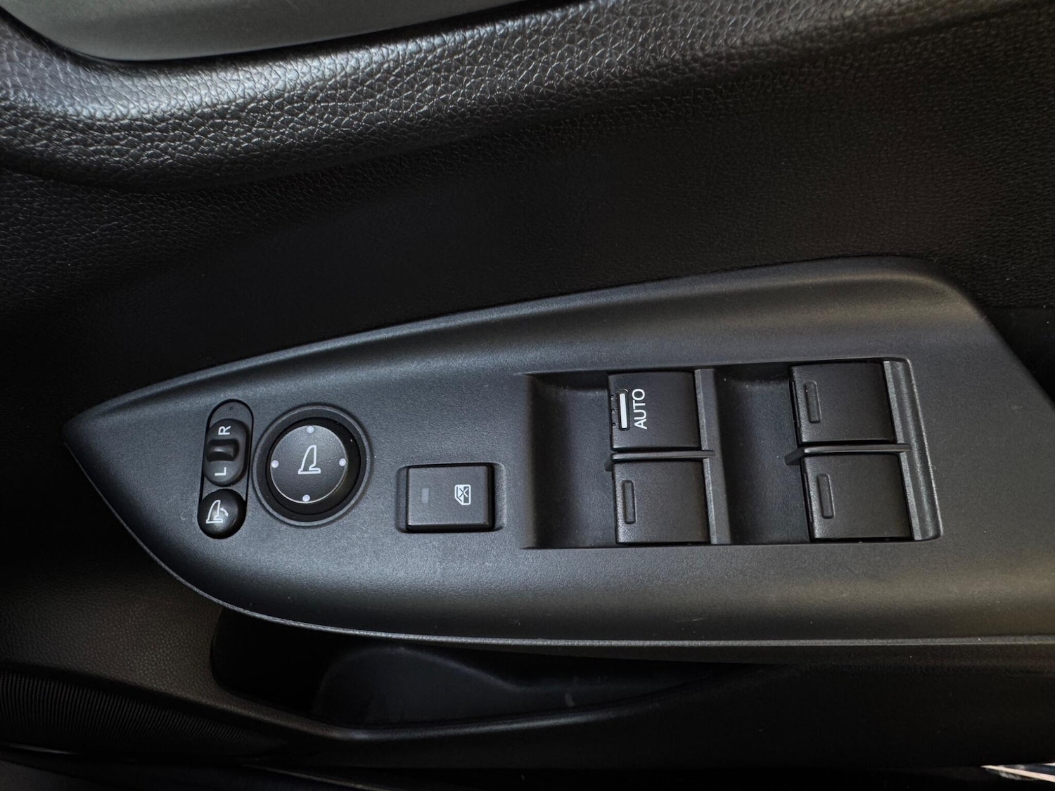 Used Honda Fit for sale - 78220153: Photo 28