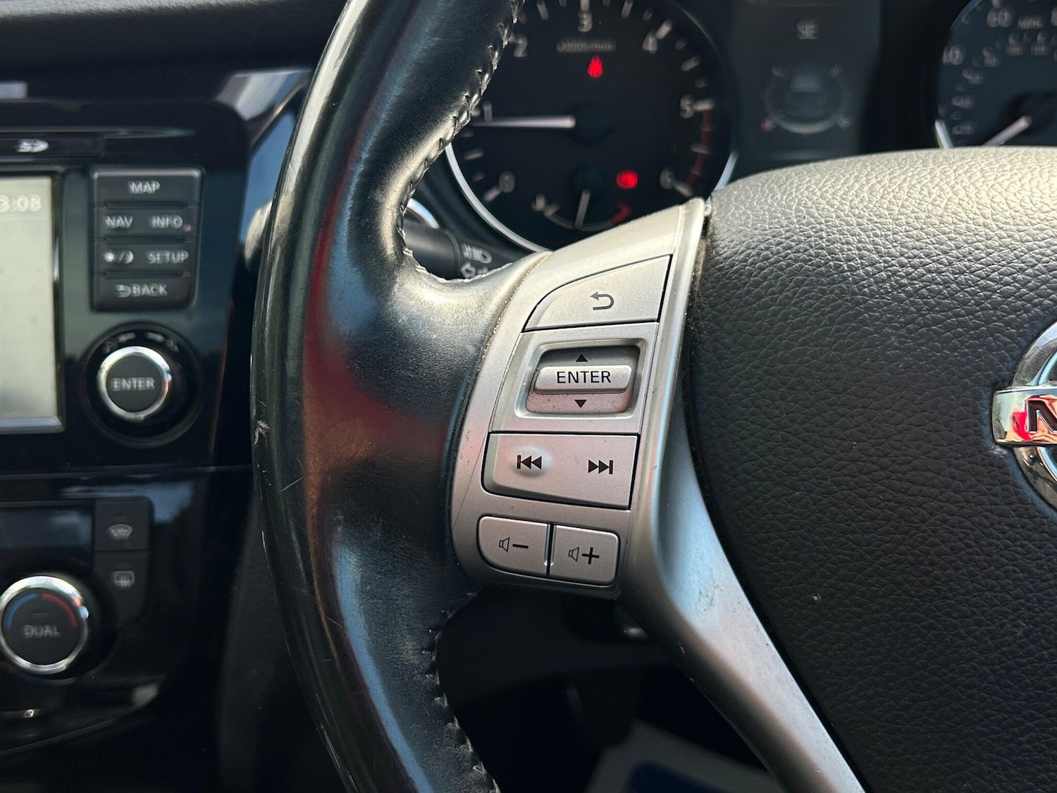 Used Nissan Qashqai for sale - 77823837: Photo 28