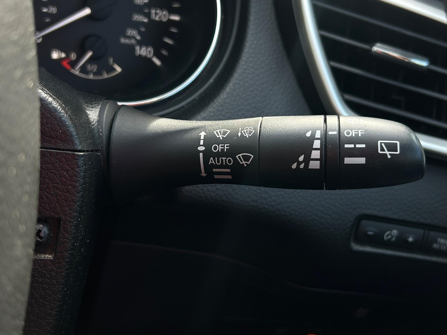 Used Nissan Qashqai for sale - 77823837: Photo 30