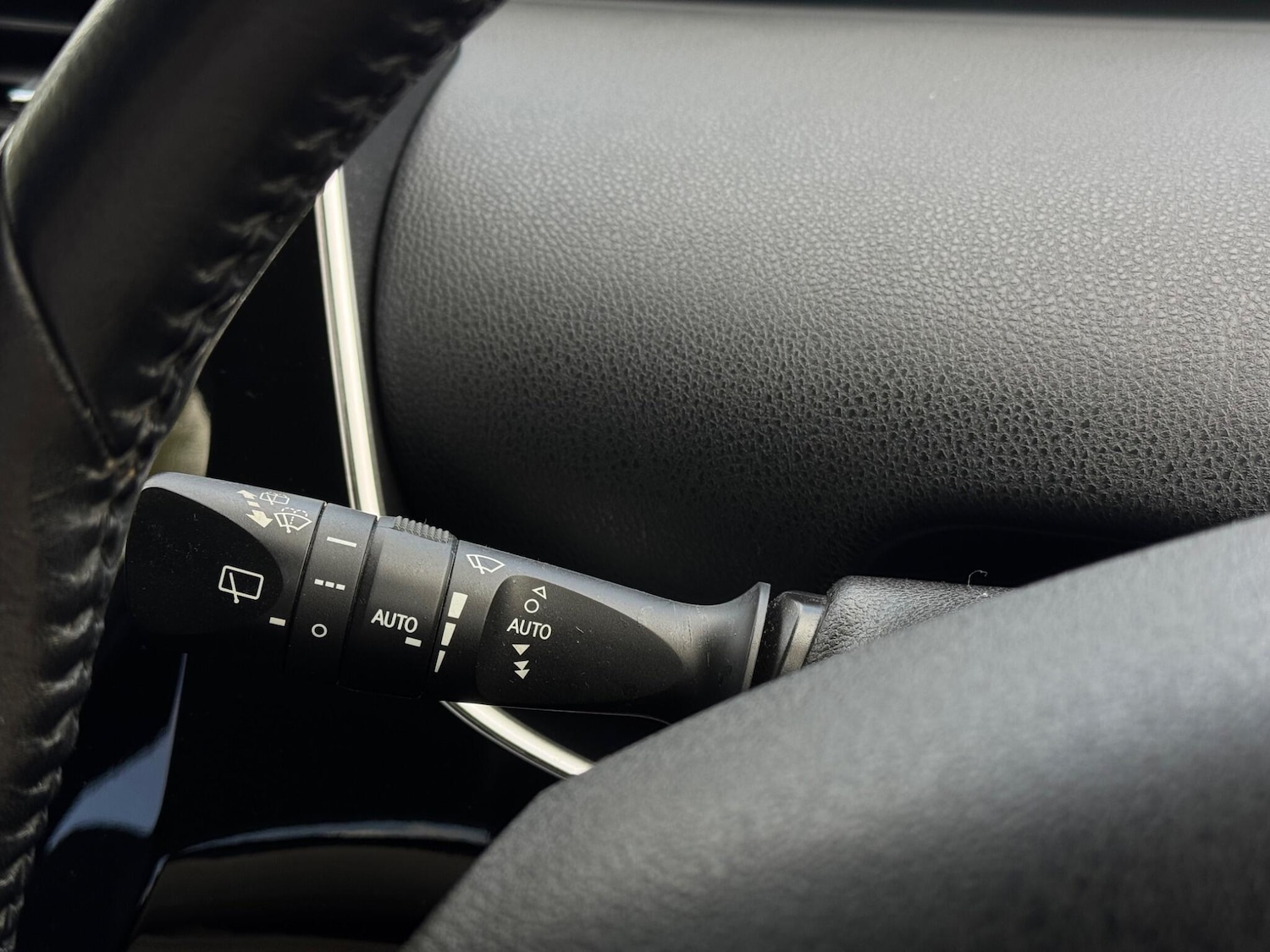 Used Toyota Prius for sale - 78205360: Photo 25