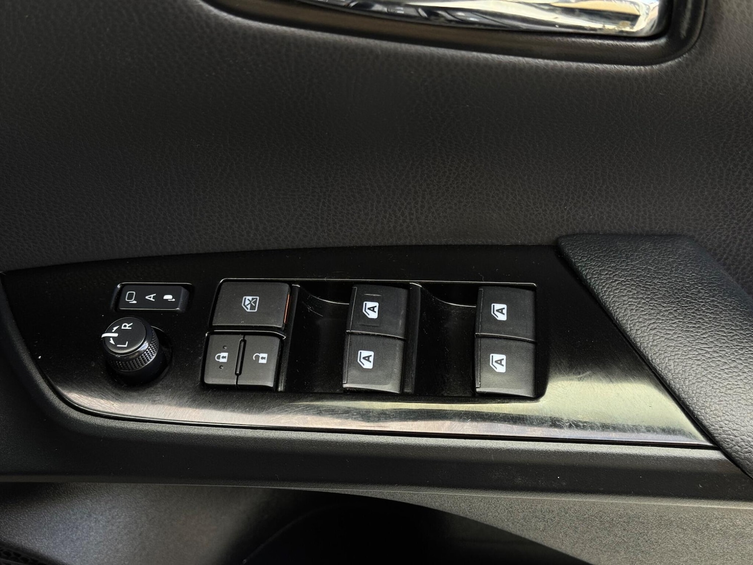 Used Toyota Prius for sale - 78205360: Photo 30