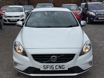 Used Volvo V40 2015 for sale - 79484104: Photo