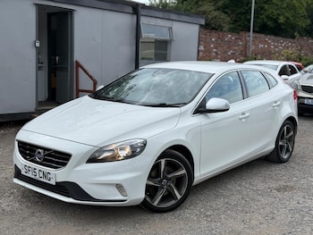 Used Volvo V40 2015 for sale - 79484104: Photo