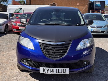 Used Chrysler Ypsilon 2014 for sale - 78447804: Photo