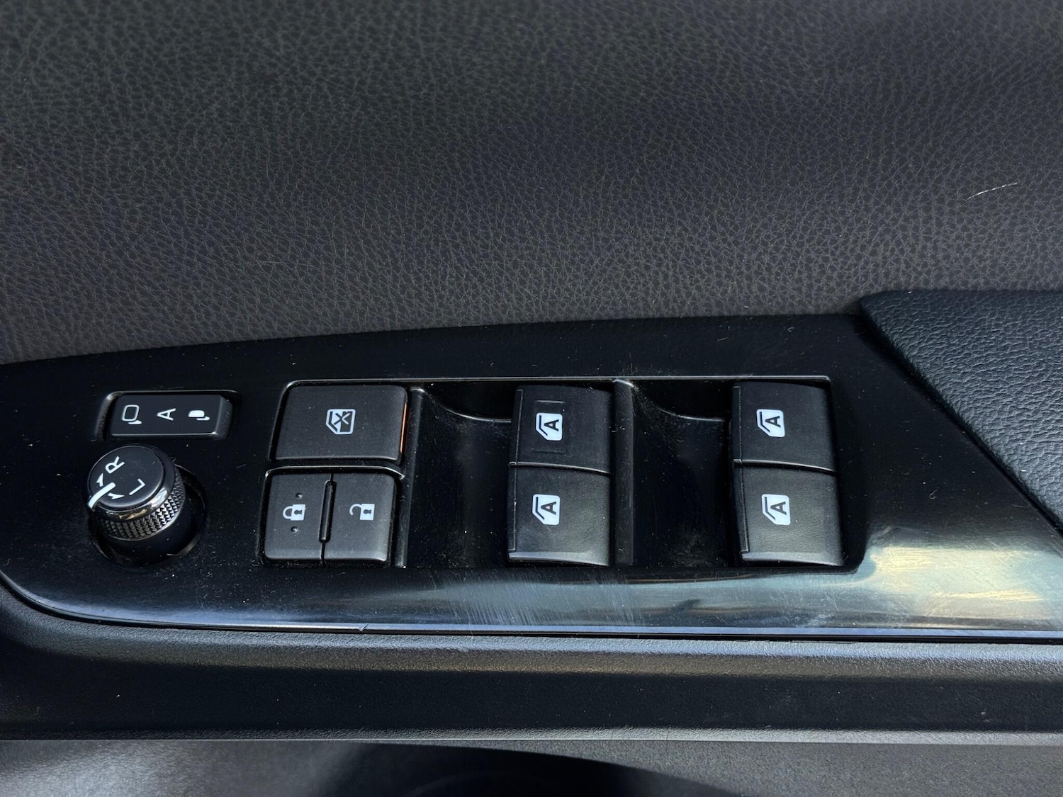 Used Toyota Prius for sale - 78204603: Photo 30