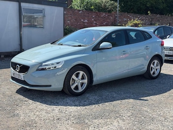 Used Volvo V40 2017 for sale - 79158294: Photo