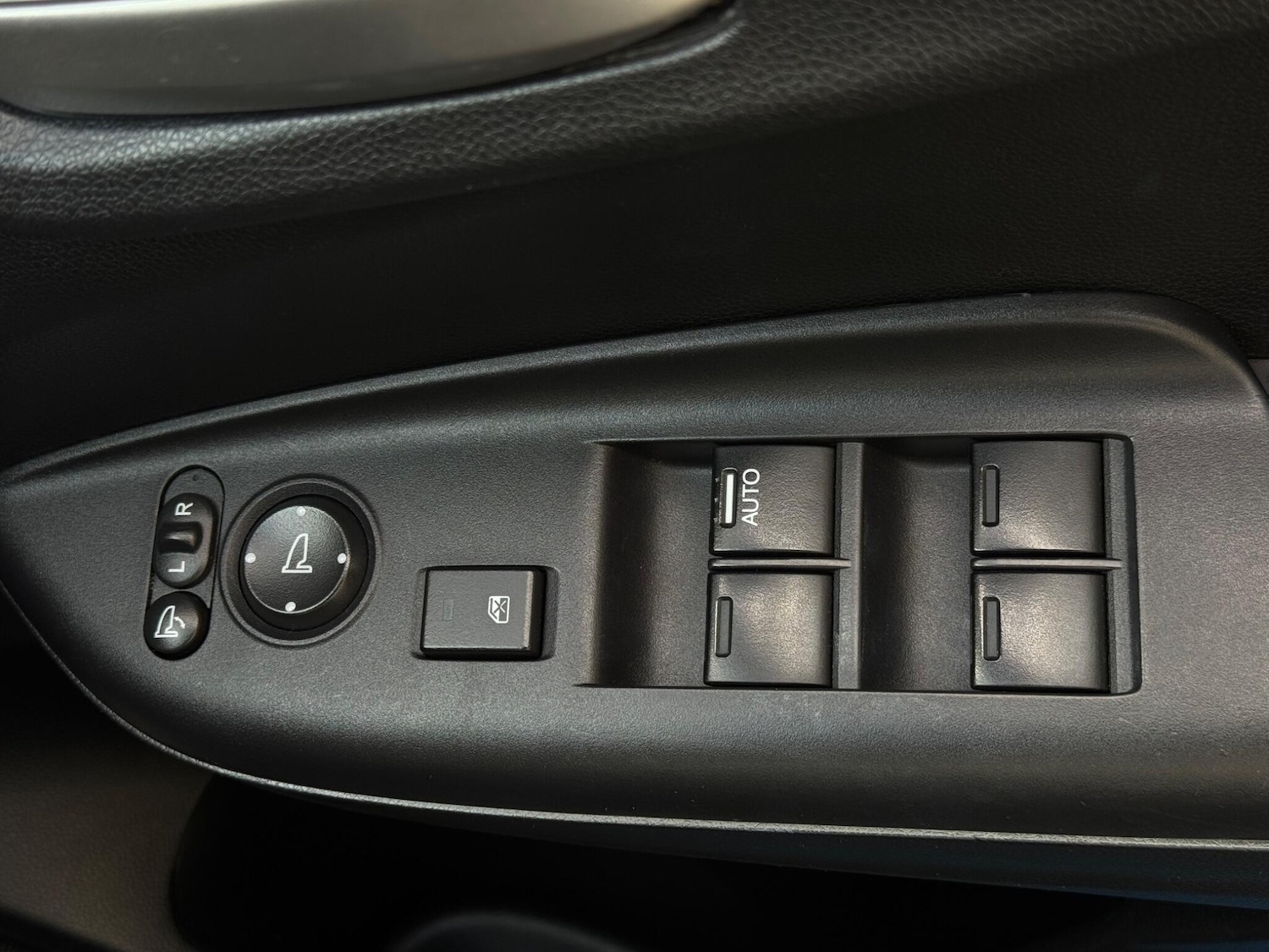 Used Honda Fit for sale - 78220038: Photo 30