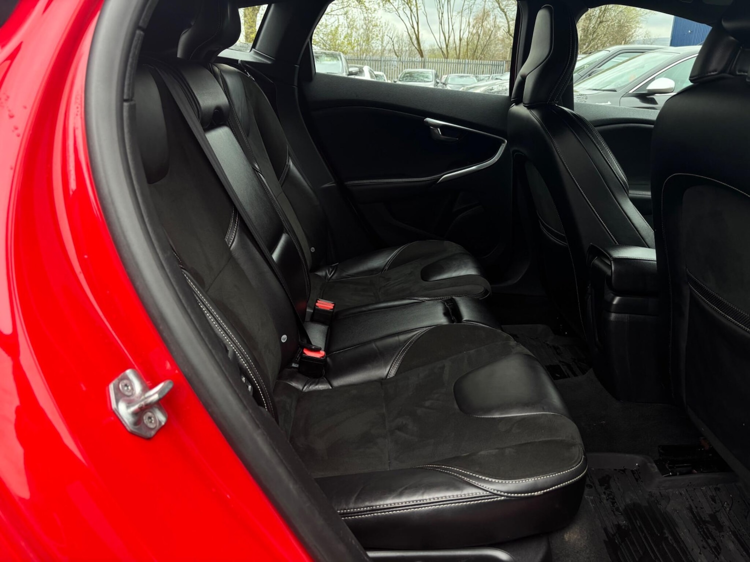 Used Volvo V40 2015 for sale - 78127548: Photo 10