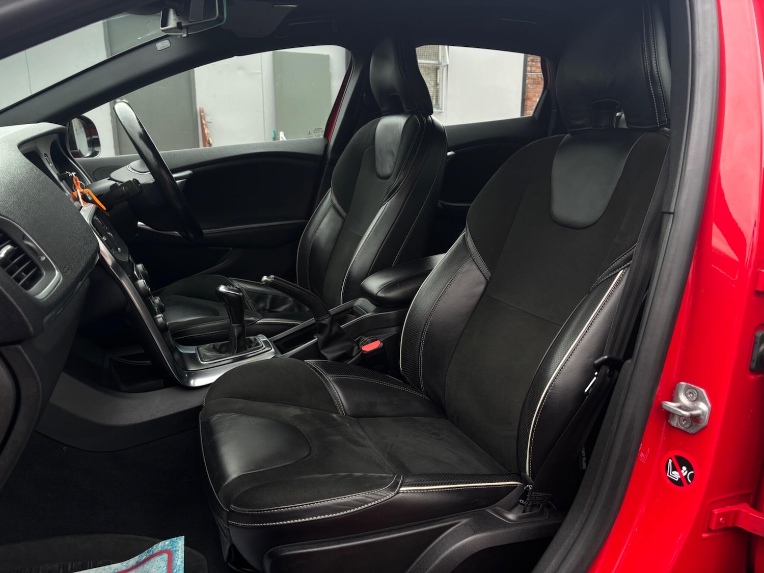 Used Volvo V40 2015 for sale - 78127548: Photo 13