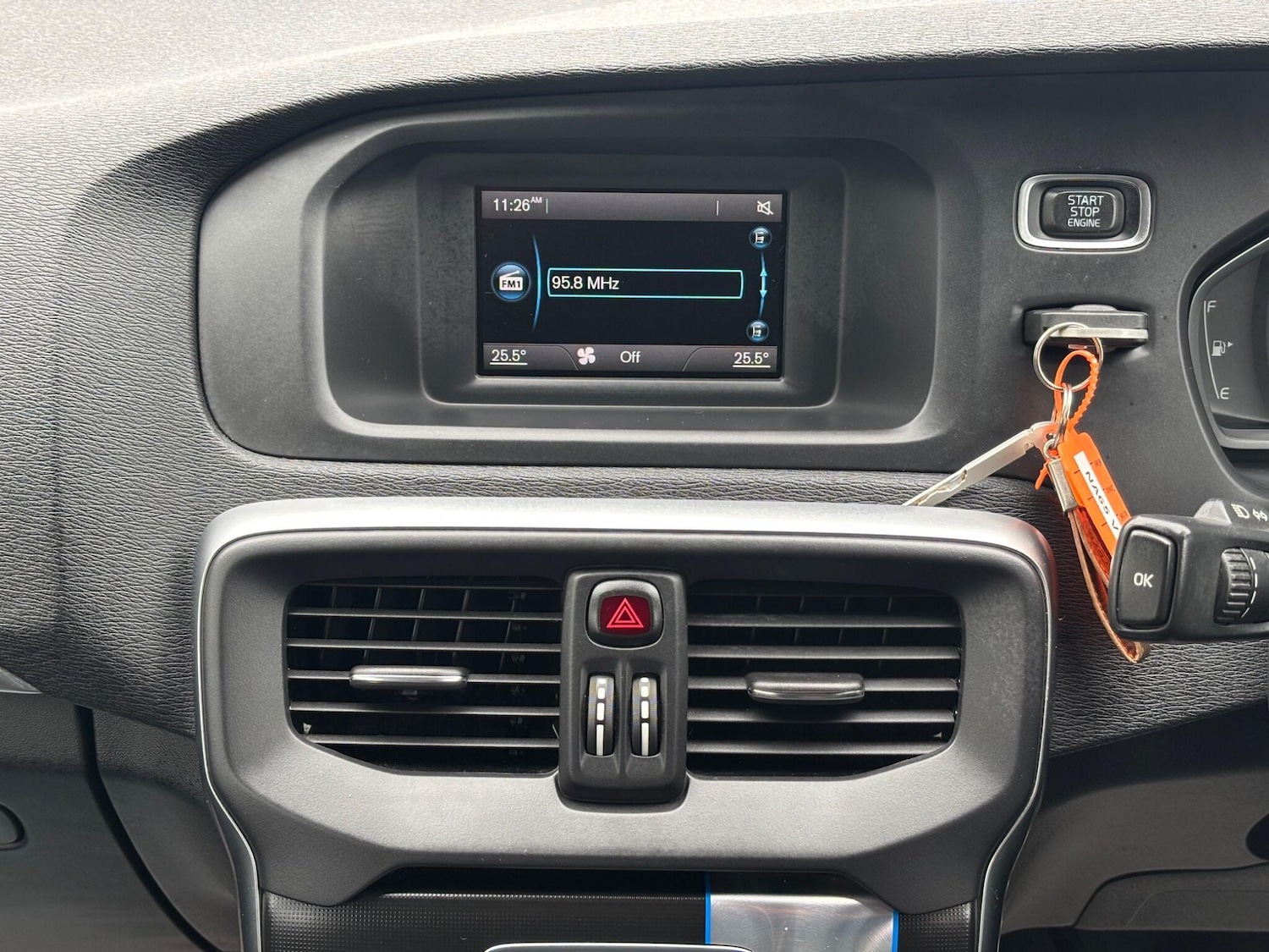 Used Volvo V40 2015 for sale - 78127548: Photo 14