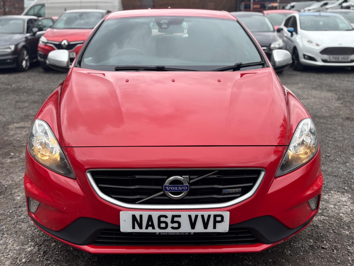 Used Volvo V40 2015 for sale - 78127548: Photo 2
