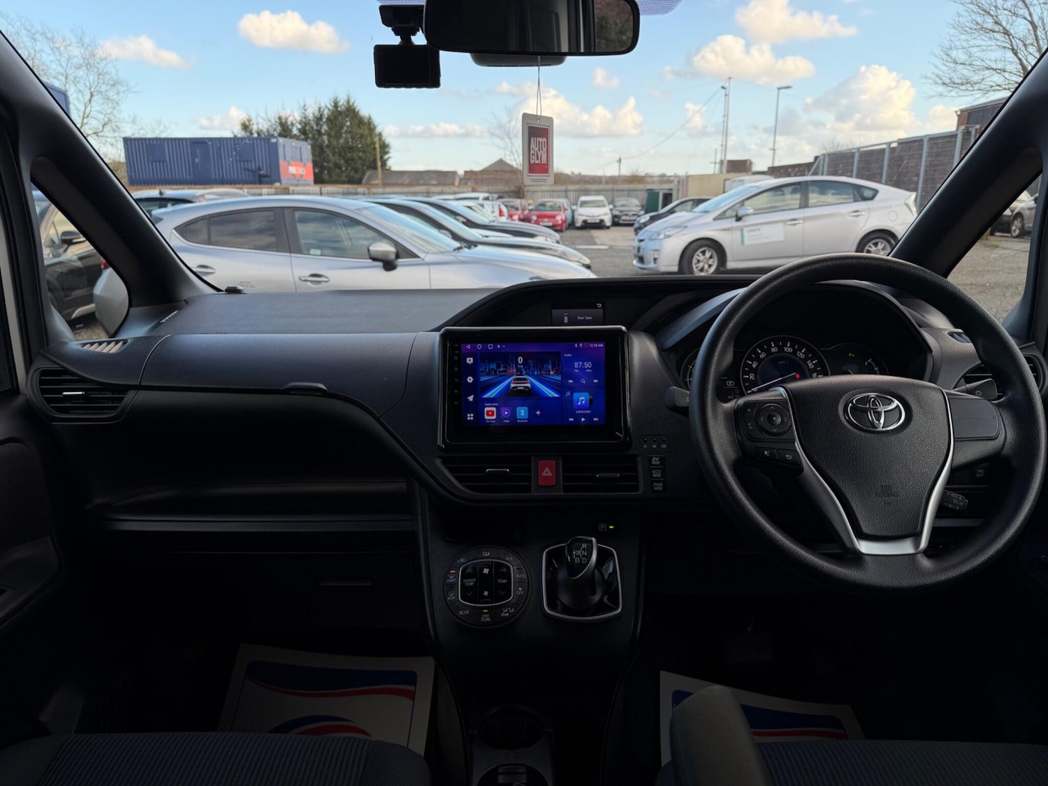 Used Toyota Noah 2026 for sale - 77939816: Photo 29