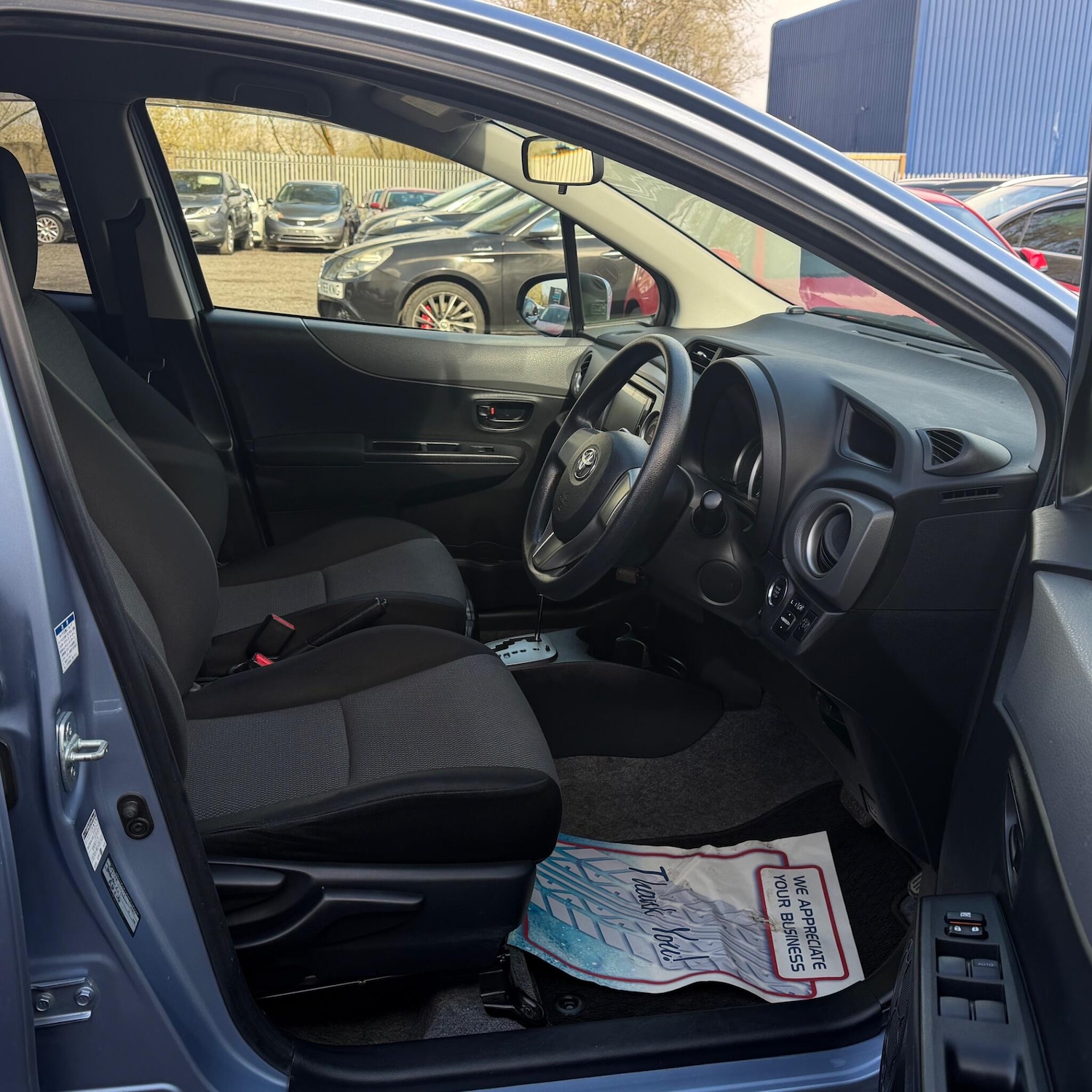 Used Toyota Vitz 2025 for sale - 78086025: Photo 10