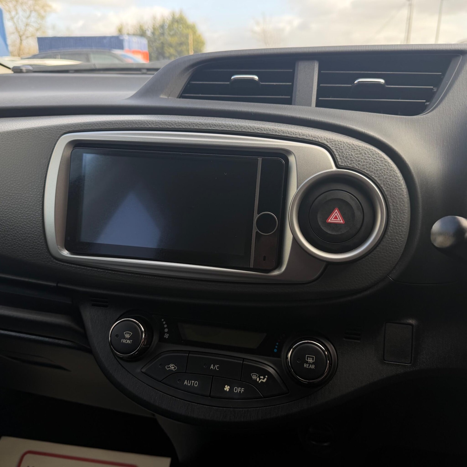 Used Toyota Vitz 2025 for sale - 78086025: Photo 19