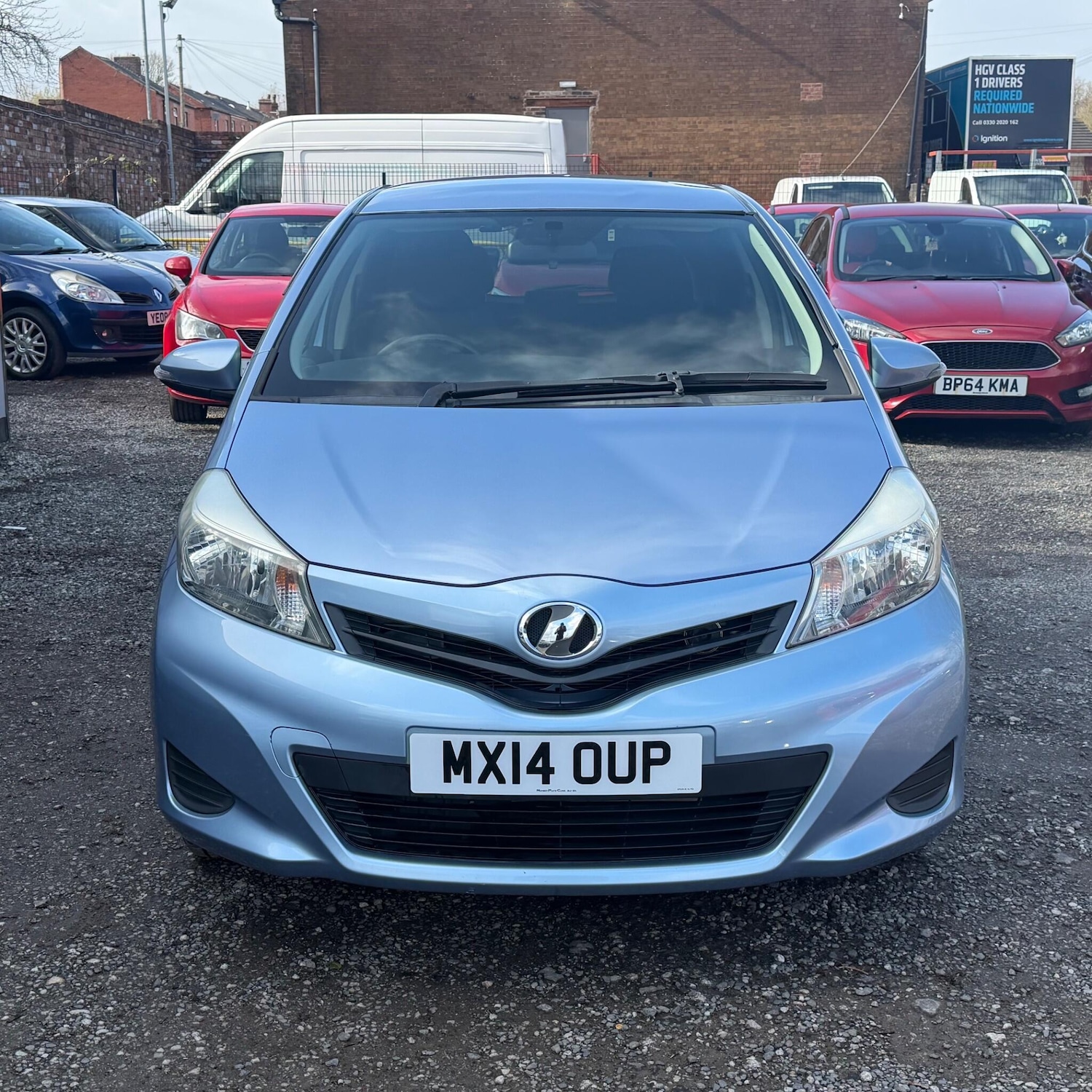 Used Toyota Vitz 2025 for sale - 78086025: Photo 2