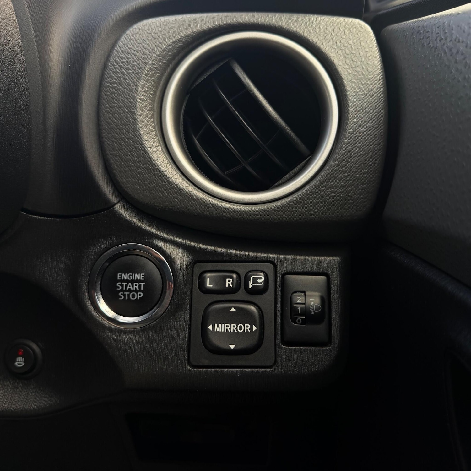 Used Toyota Vitz 2025 for sale - 78086025: Photo 20