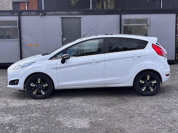 Used Ford Fiesta 2016 for sale - 78231008: Photo