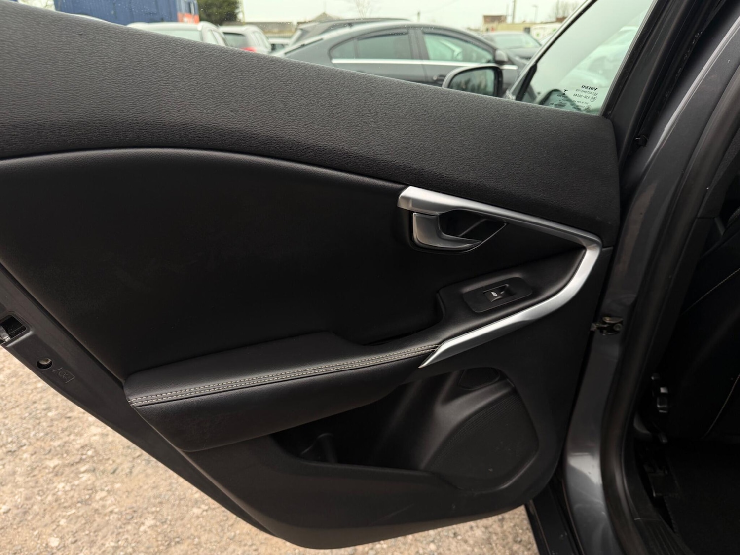 Used Volvo V40 for sale - 77992872: Photo 14