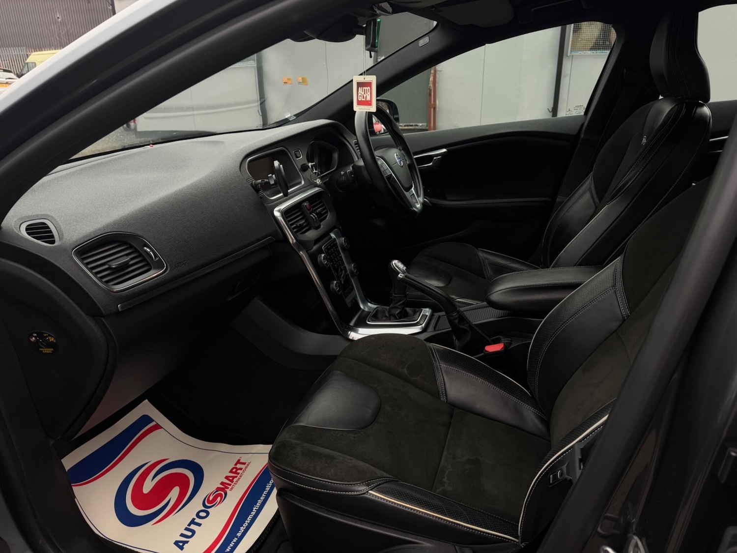 Used Volvo V40 for sale - 77992872: Photo 17