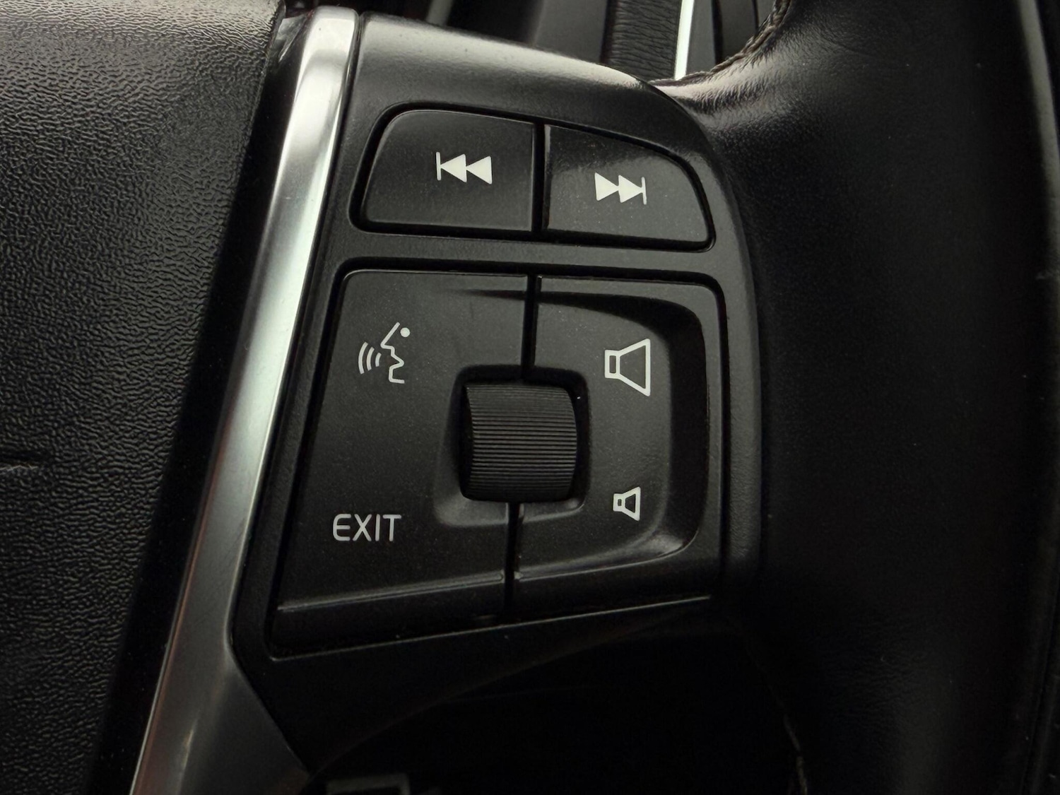 Used Volvo V40 for sale - 77992872: Photo 22