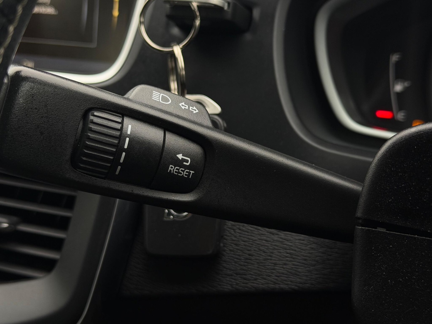 Used Volvo V40 for sale - 77992872: Photo 23