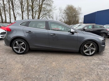 Used Volvo V40 2014 for sale - 77992872: Photo
