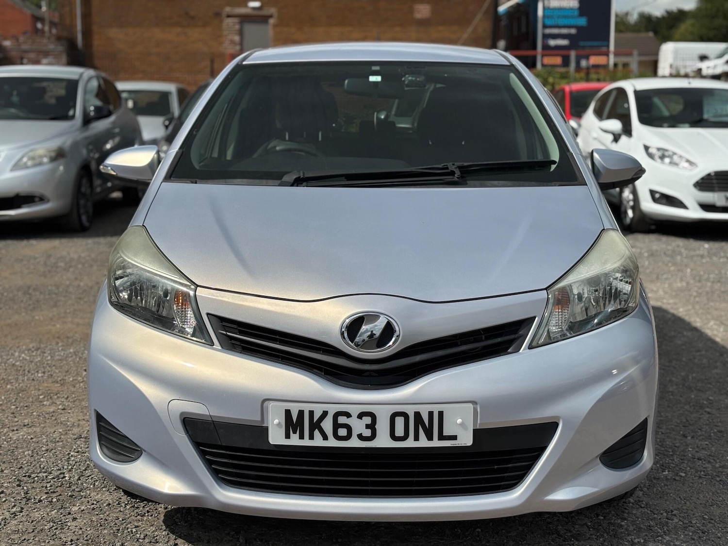 Used Toyota Yaris for sale - 77823814: Photo 2