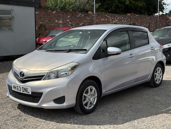 Used Toyota Yaris 2014 for sale - 77823814: Photo