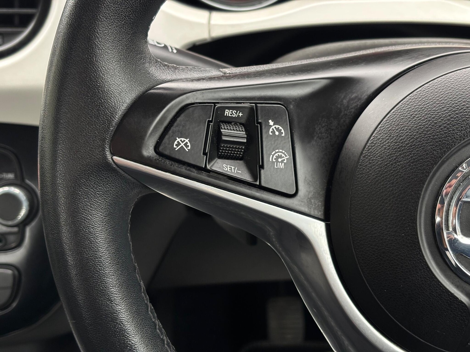 Used Vauxhall ADAM 2014 for sale - 78185457: Photo 22