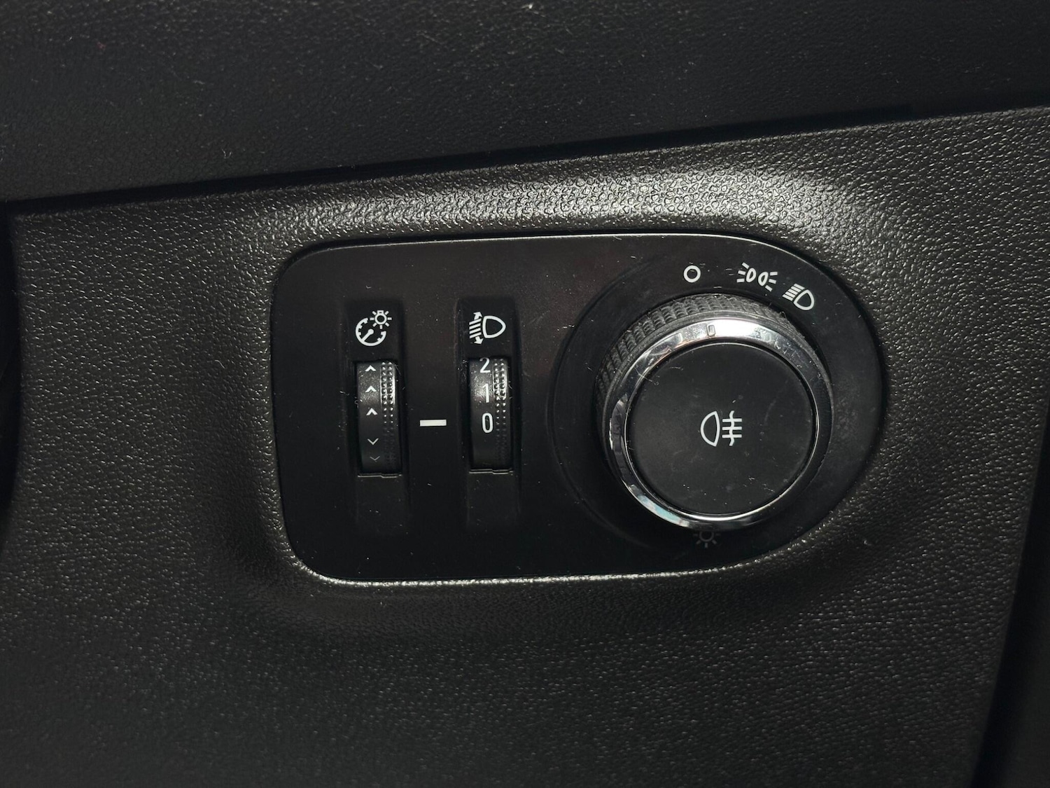 Used Vauxhall ADAM 2014 for sale - 78185457: Photo 26