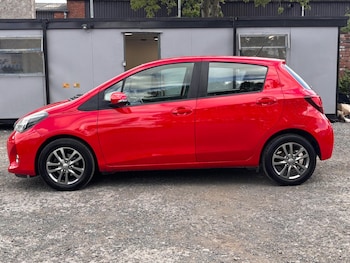 Used Toyota Yaris 2015 for sale - 78548950: Photo