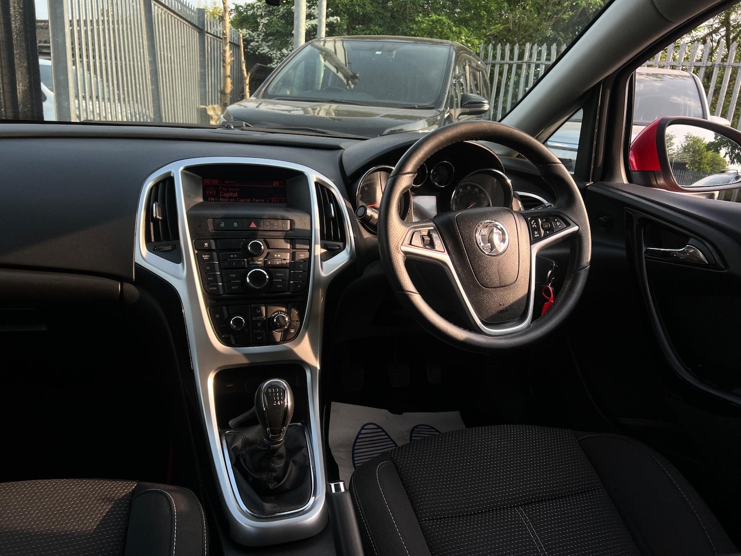 Used Vauxhall Astra 2015 for sale - 77823879: Photo 23