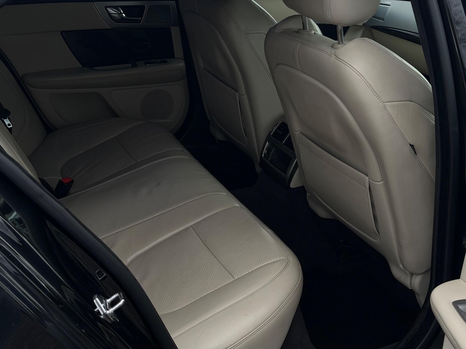 Used Jaguar XF 2014 for sale - 77909782: Photo 11