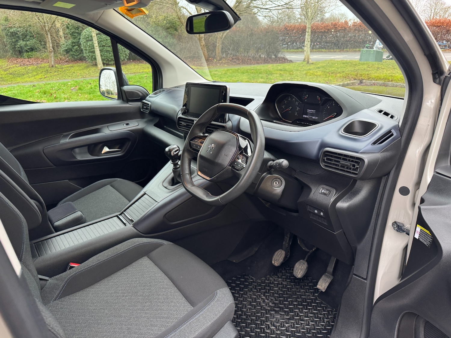 Used Peugeot Rifter 2022 for sale - 77208581: Photo 10