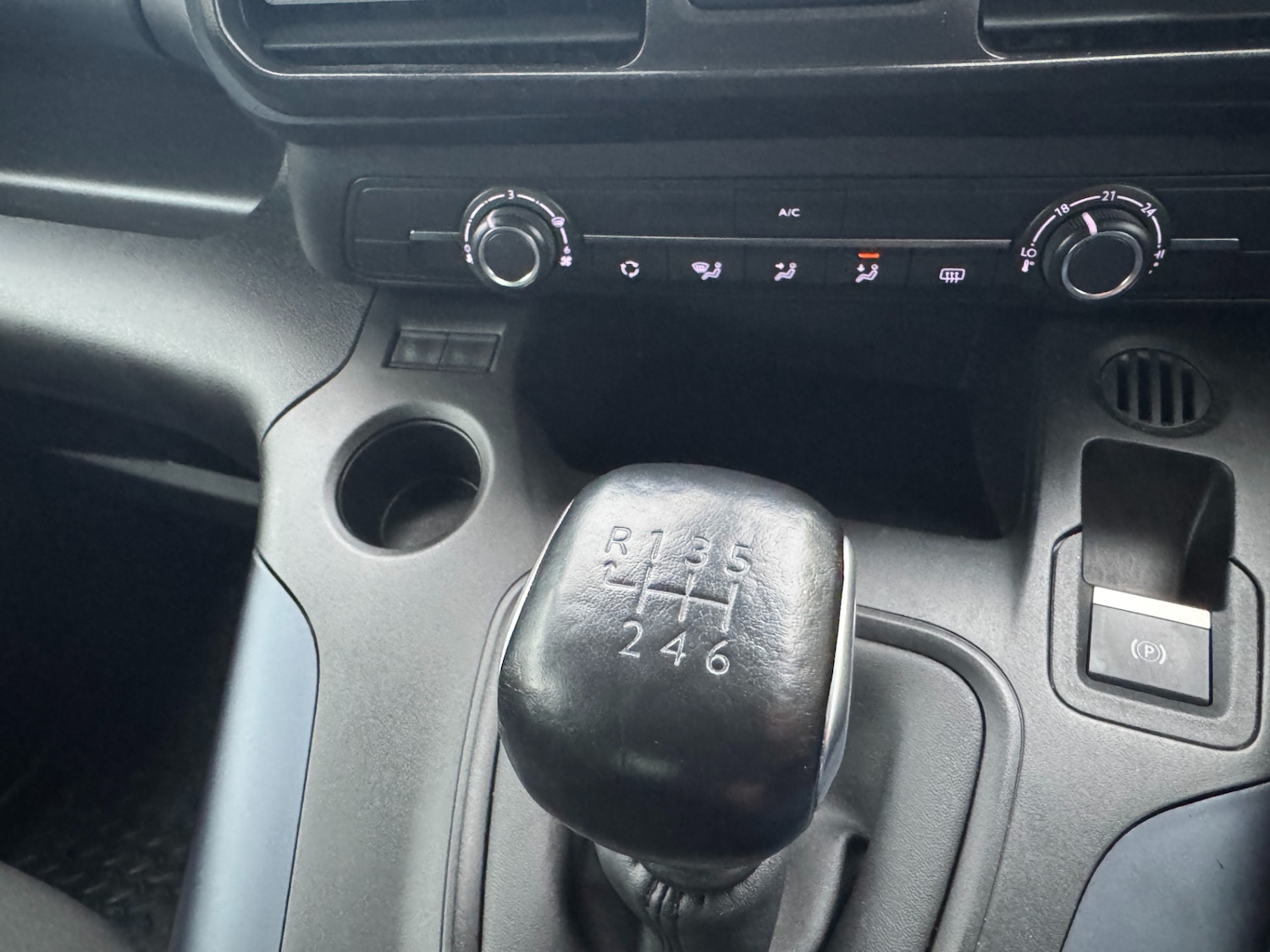 Used Peugeot Rifter 2022 for sale - 77208581: Photo 16