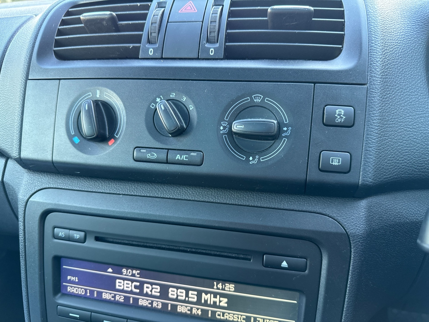 Used Skoda Roomster 2015 for sale - 77951041: Photo 3