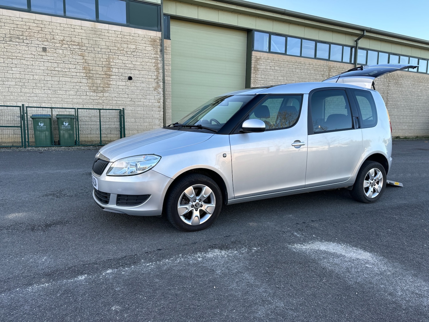 Used Skoda Roomster 2015 for sale - 77951041: Photo 6