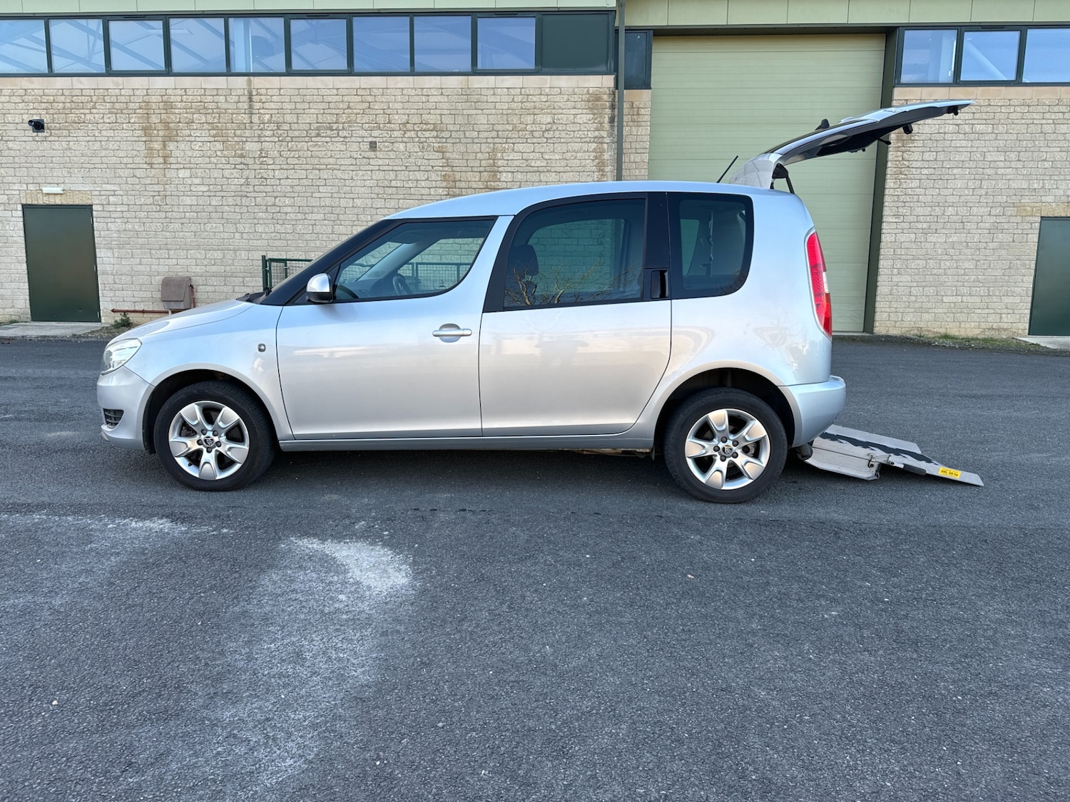 Used Skoda Roomster 2015 for sale - 77951041: Photo 7