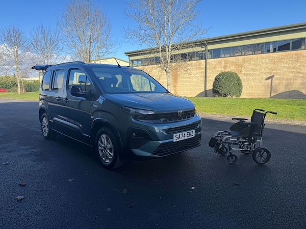 Used Peugeot Rifter 2024 for sale - 75724026: Photo 2