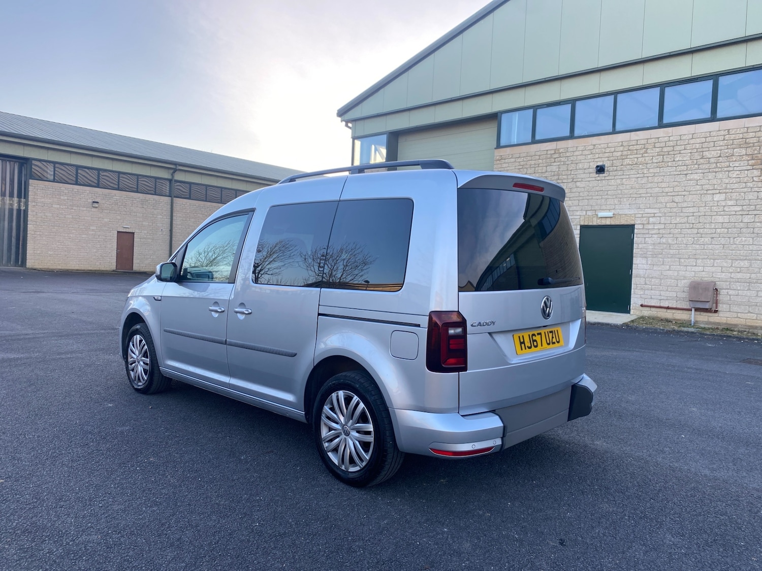 Used Volkswagen Caddy Maxi Life 2017 for sale - 77135860: Photo 6