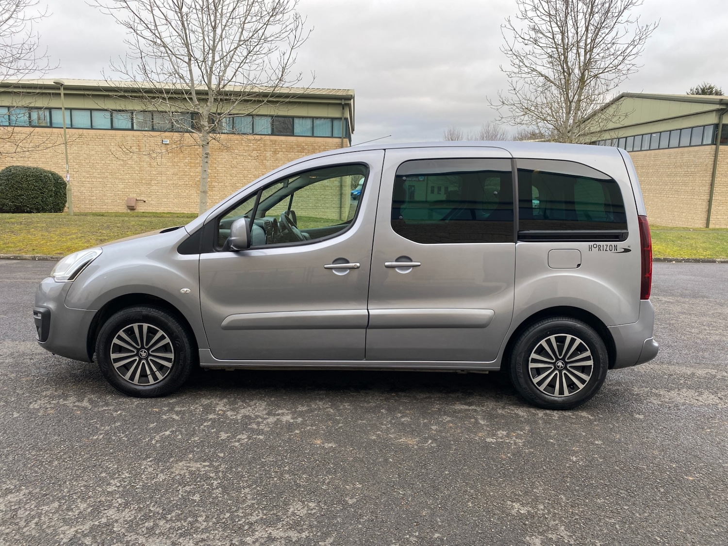 Used Peugeot Partner Tepee 2017 for sale - 76340399: Photo 3