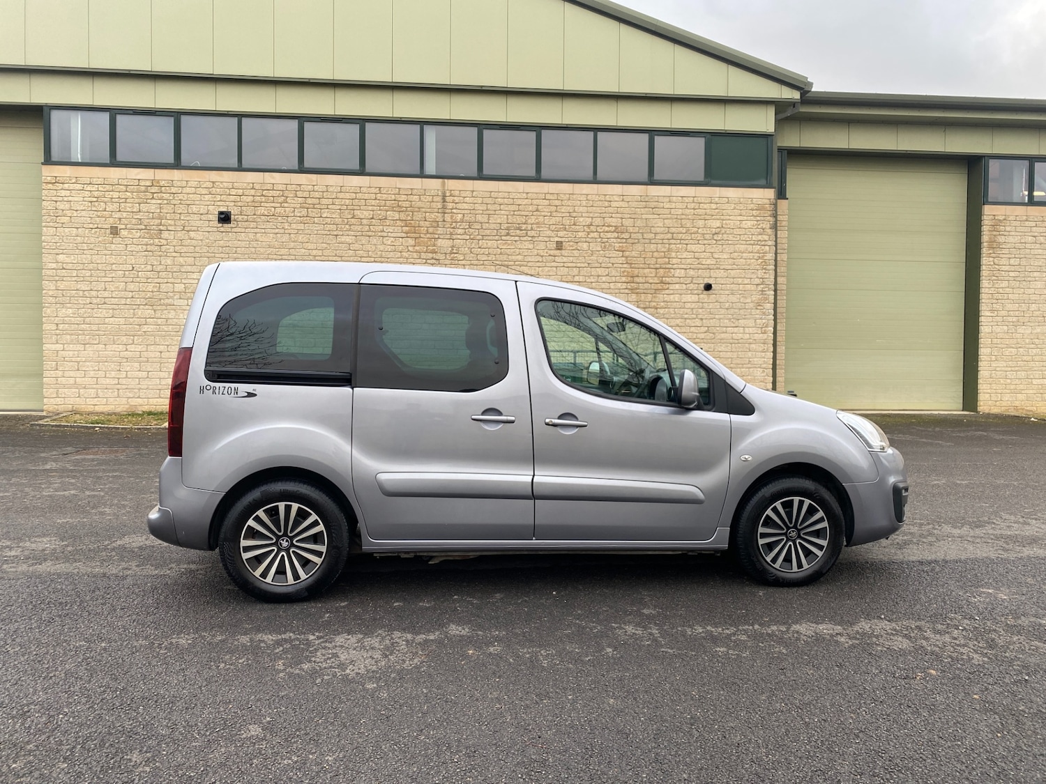 Used Peugeot Partner Tepee 2017 for sale - 76340399: Photo 7