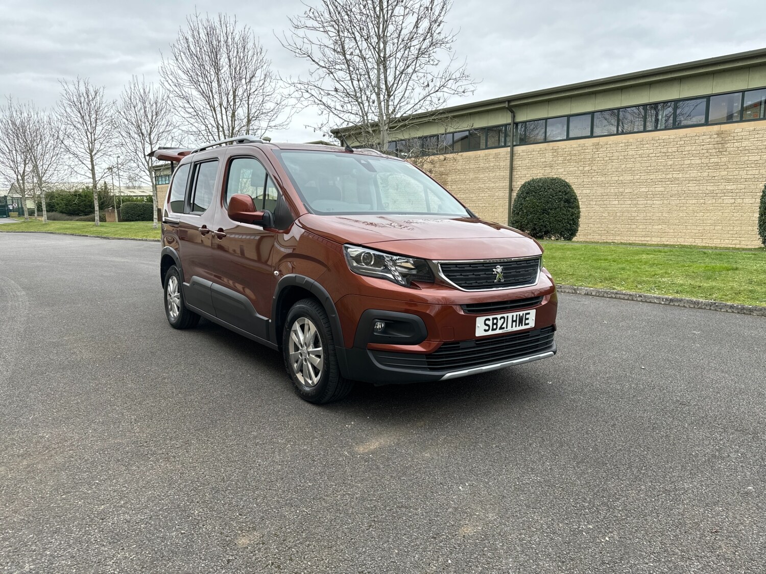 Used Peugeot Rifter 2021 for sale - 76075917: Photo 2