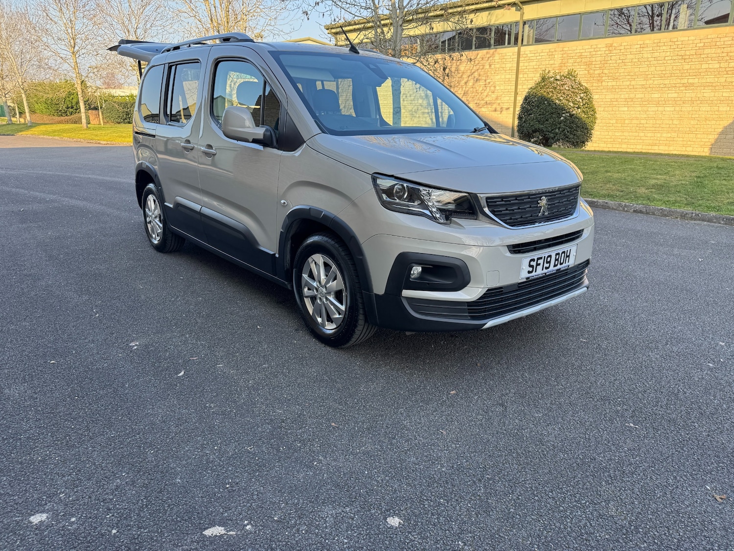 Used Peugeot Rifter 2019 for sale - 77762619: Photo 10