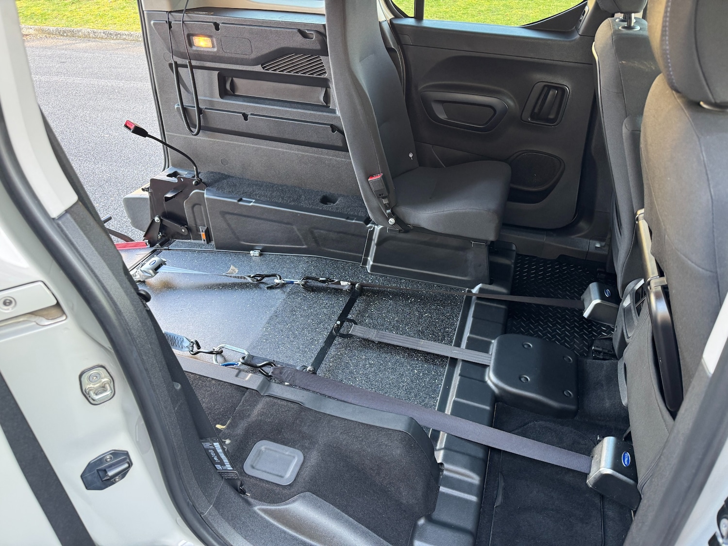 Used Peugeot Rifter 2019 for sale - 77762619: Photo 12