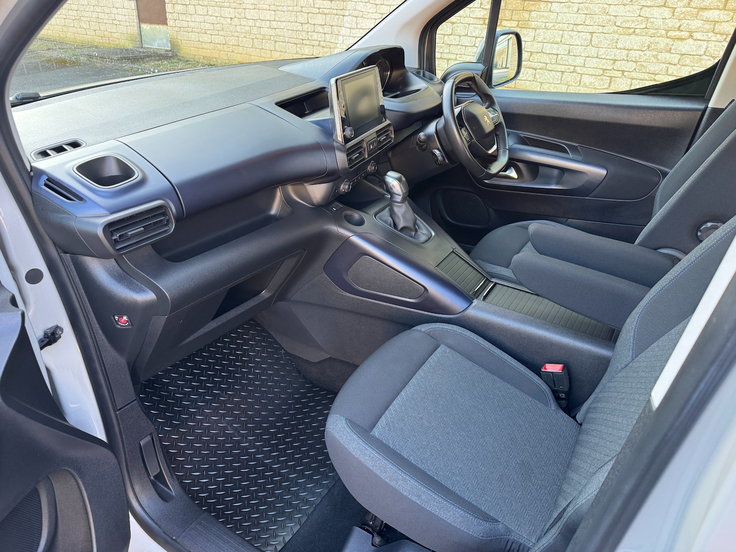 Used Peugeot Rifter 2019 for sale - 77762619: Photo 16